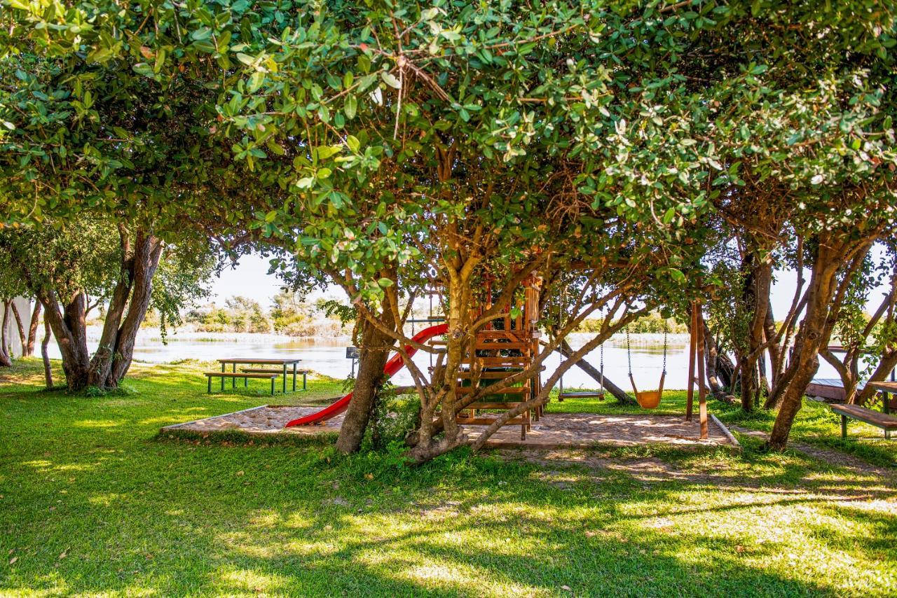 Hotel Zambezi Mubala Camp Katima Mulilo Esterno foto
