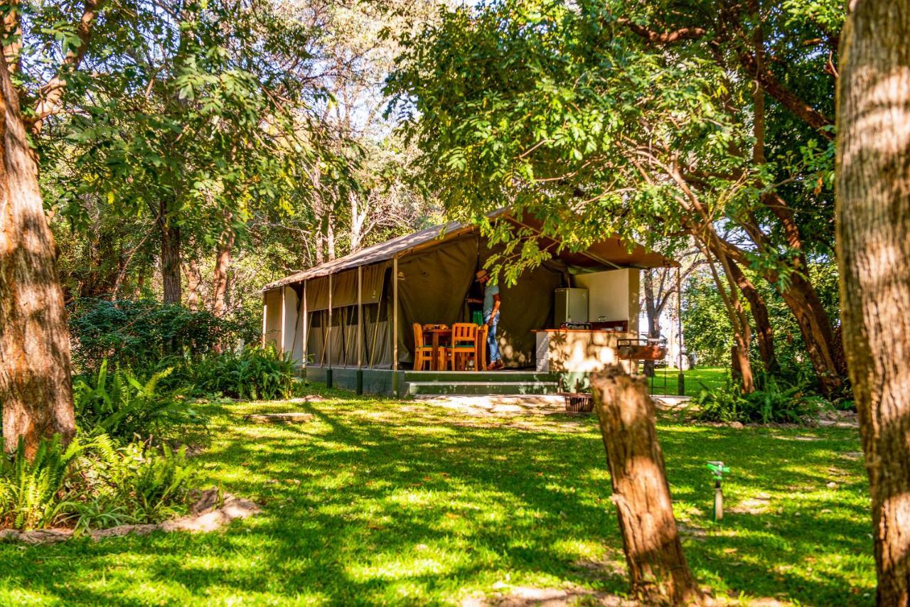 Hotel Zambezi Mubala Camp Katima Mulilo Esterno foto