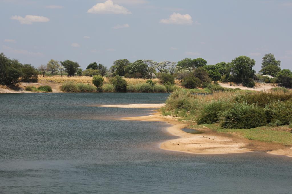 Hotel Zambezi Mubala Camp Katima Mulilo Esterno foto