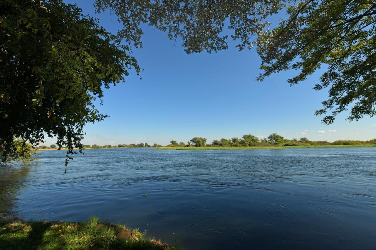 Hotel Zambezi Mubala Camp Katima Mulilo Esterno foto