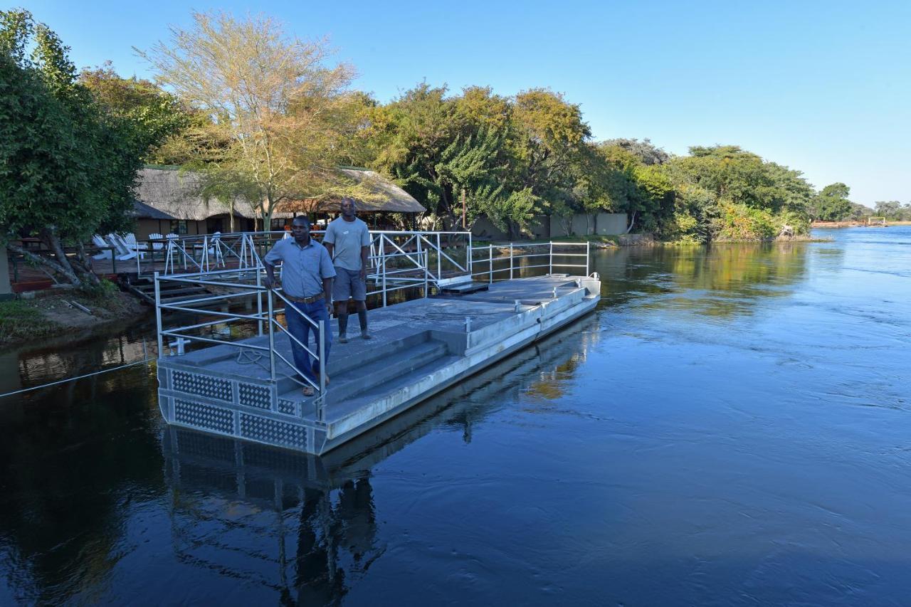 Hotel Zambezi Mubala Camp Katima Mulilo Esterno foto